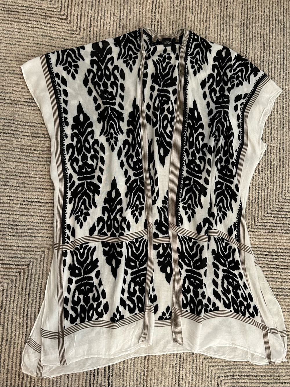 Cejon Black and White Patterned Women's Shawl Boho Resort Vacation One Size